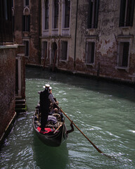 Fototapeta na wymiar Gondolero de Venecia 