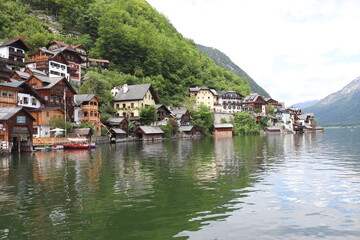 Fototapeta na wymiar Hallstatt village in Austria