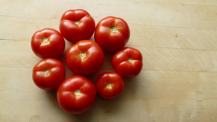 there are tomatoes on the table
