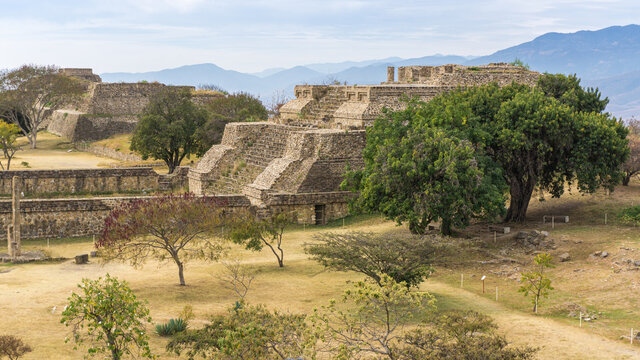 Zona Arqueologica Monte Alban en Oaxaca M&eacute;xico