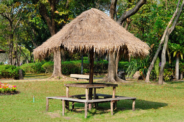 Plakat A Hut Shade in a Park