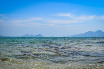 Obraz premium tropical beach with blue sky