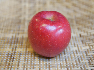 red apple