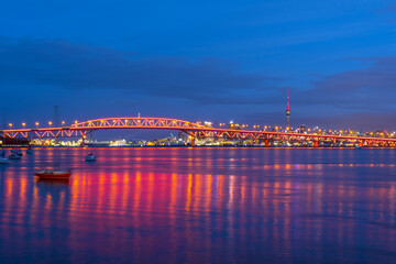 Fototapeta premium Night View to the Iconic Harbour Bridge Auckland New Zeland; Light Performance seeing from Birkenhead Wharf