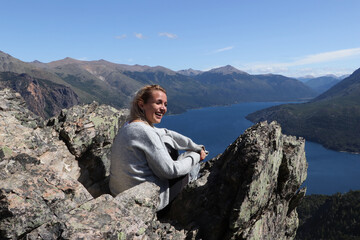 Naklejka premium Disfrutando el paisaje