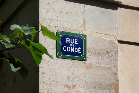 Fototapeta View of street name sign in Paris