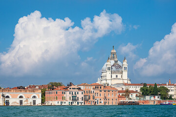 Blick auf historische Gebäude in Venedig, Italien