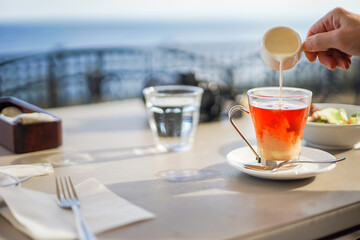 海辺のカフェテラス