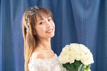 ドレスを着たはなよめ
