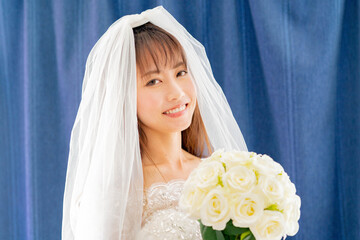 ドレスを着たはなよめ