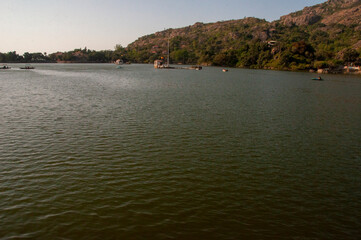 Fototapeta na wymiar Nakki Lake is a lake situated in the Indian hill station of Mount Abu