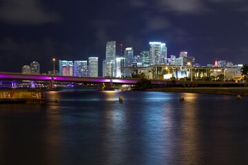 Fototapeta premium Miami city skyline at night