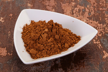 Cocoa powder in the bowl