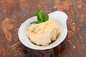 Curd with dry apricot