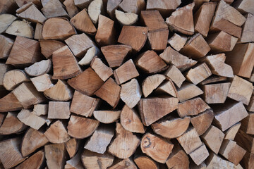 Holz - Brennholz gestapelt