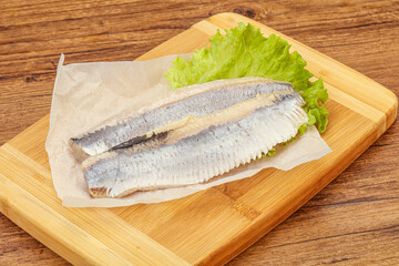 Herring fillet with salad leaves