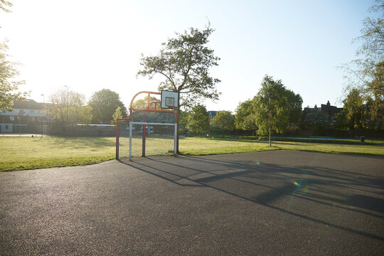 UK, England, London, Empty basketball court in?Colliers Wood