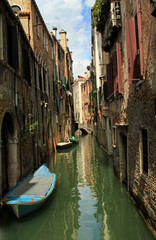 Obraz na płótnie Canvas view of the streets of Venice