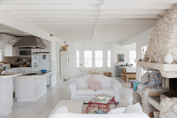 White kitchen and living room © Astronaut Images/KOTO