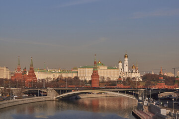 Obraz premium View of the Moscow Kremlin from the Patriarchal bridge.