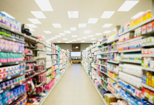Defocussed view of grocery store aisle