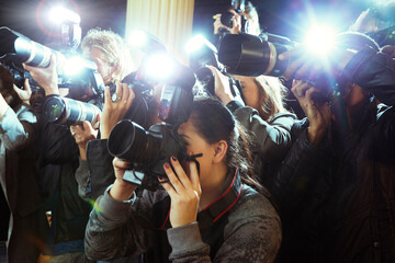 Paparazzi photographers photographing event - obrazy, fototapety, plakaty
