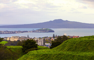 Fototapeta premium Panoramic View from Mt Eden Crater looking to Rangitoto Island & Volcano, Auckland New Zealand
