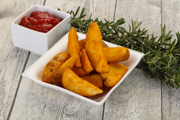 Fried potato slices