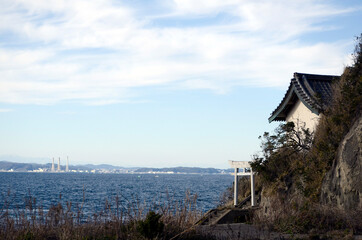 海岸の神社