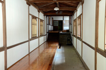 寺の廊下