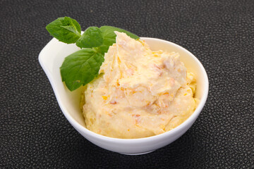 Curd with dry apricot