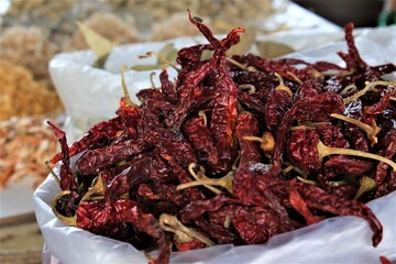 dried red hot chili peppers