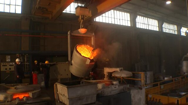 Smelting metal liquid iron foundry