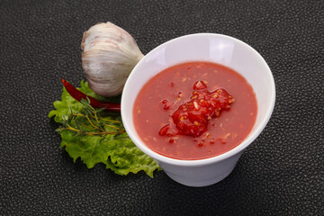 Spicy tomato and garlic sauce