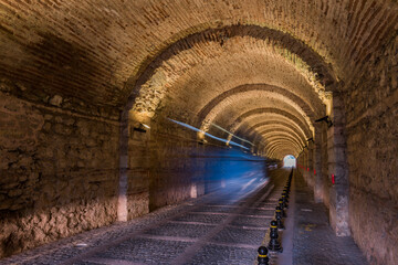 Fototapeta na wymiar The Beylerbeyi Palace Tunnel (Turkish: Beylerbeyi Sarayi Tuneli) is a historic tunnel under the Beylerbeyi Palace. Reopen tunnel connecting Uskudar with Beylerbeyi and Cengelkoy. Istanbul, Turkey.