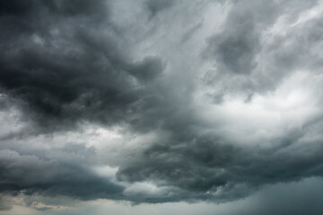 Fototapeta na wymiar Cloudy thunderstorm sky in the rainy season, cloudscape use as background or wallpaper.