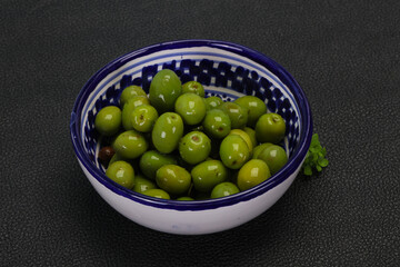 Green Campo Real olives in the bowl