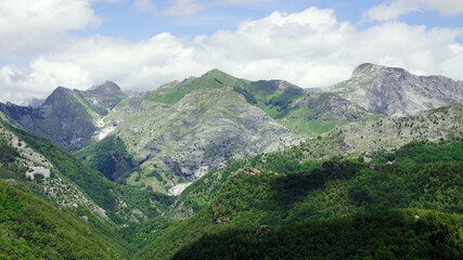 Fototapeta na wymiar panorama of mountains in north of tuscany