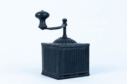 Old  coffee grinder painte din bacl