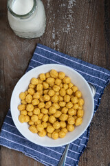 Sugar honey crunchy corn cereal