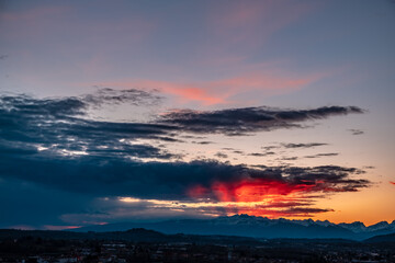 Obraz premium Winter colorful sunset in the countryside of Friuli-Venezia Giulia, Italy