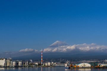 静岡県富士田子の浦からの富士山