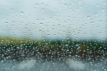 窓についた水滴