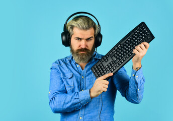 Gaming PC build guide. Graphics settings pushed to limit. Gaming addiction. Online gaming. Modern...