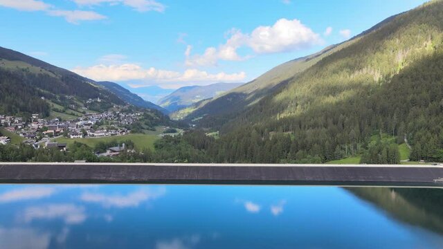 Diga del lago di Zoccolo divide la Val d'Ultimo