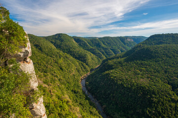 Vista do Mirante do Parque da Ferradura, Canela, Rio Grande do Sul, Brasil, mostrando o cânion do...