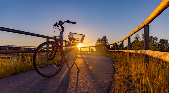 Fahrrad, Bike Tour bei Sonnenuntergang