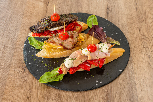 Varied pinchos in the Spanish style