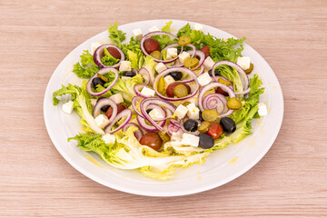 Salad plate with fresh vegetables