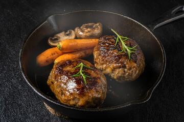 ハンバーグステーキ　Homemade hamburger steak 